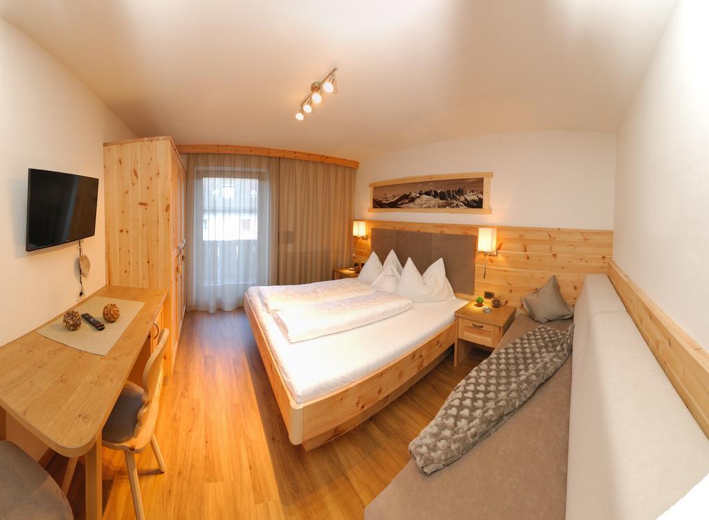 Hotel Garni Savoy 카스텔로토 외부 사진