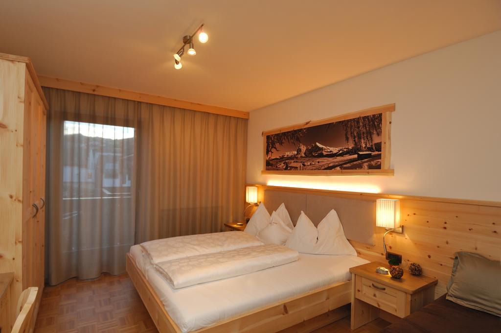 Hotel Garni Savoy 카스텔로토 외부 사진